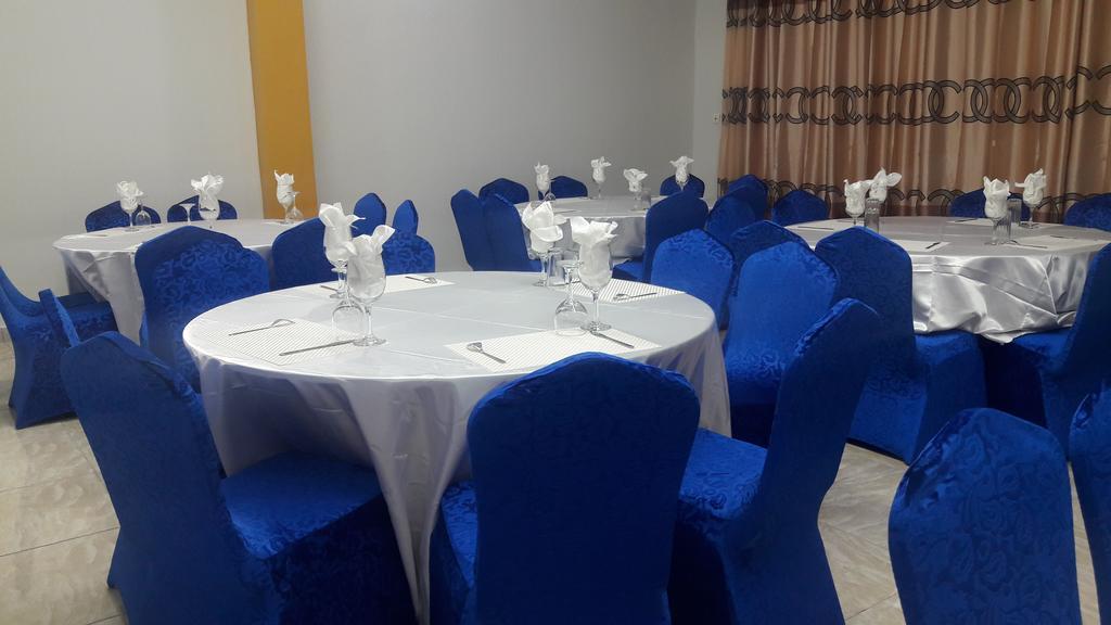 Zambezi Inn Hotel Conakry Exterior foto